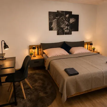 Geraeumige 3-zimmer-ferienwohnung Mit Terrasse *