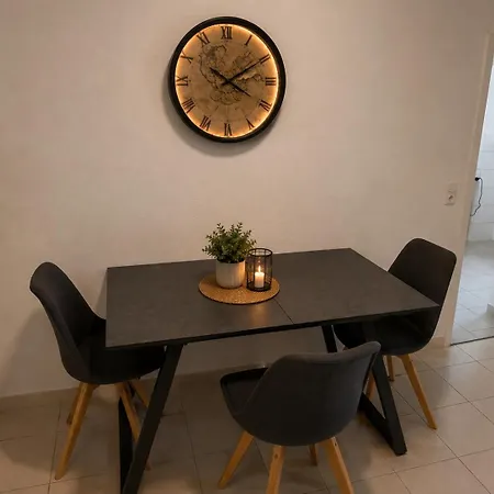 Apartment Geraeumige 3-zimmer-ferienwohnung Mit Terrasse *